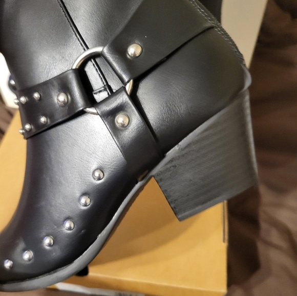 NIB Portland size 8 black studded boots - Picture 10 of 14